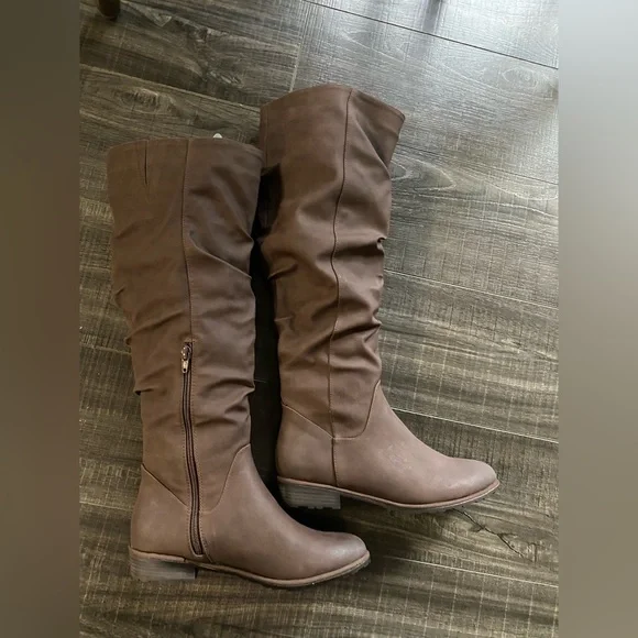 New Call it Spring Boots 👢 - Picture 11 of 13